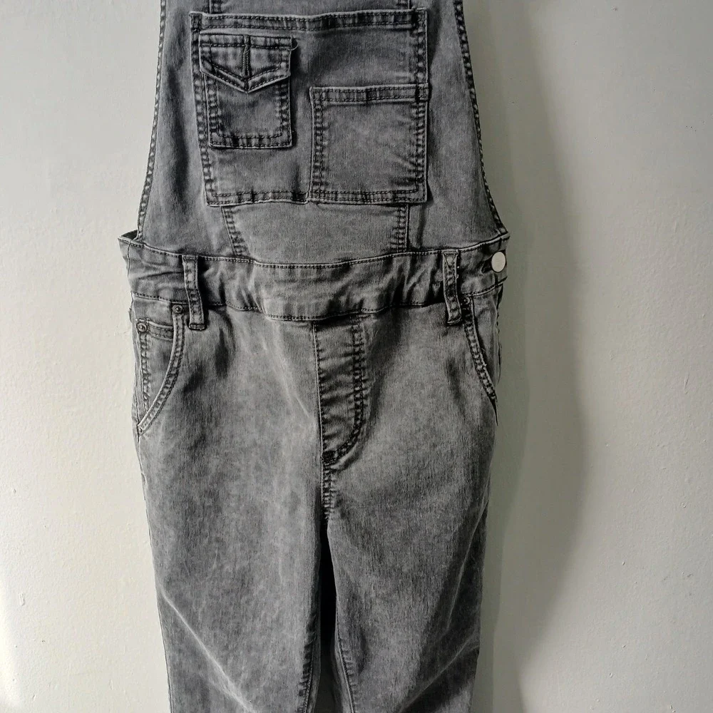 Free People important please